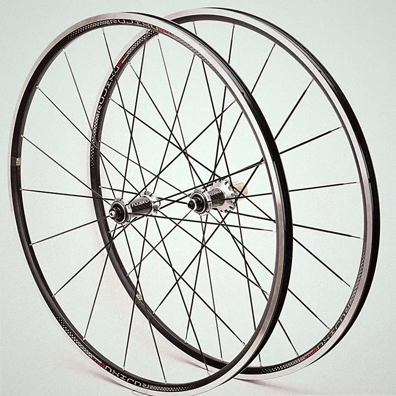 700C Road Bike Wheelset Ultra-Light Racing Bicycle Wheels Clincher 18 21Holes
