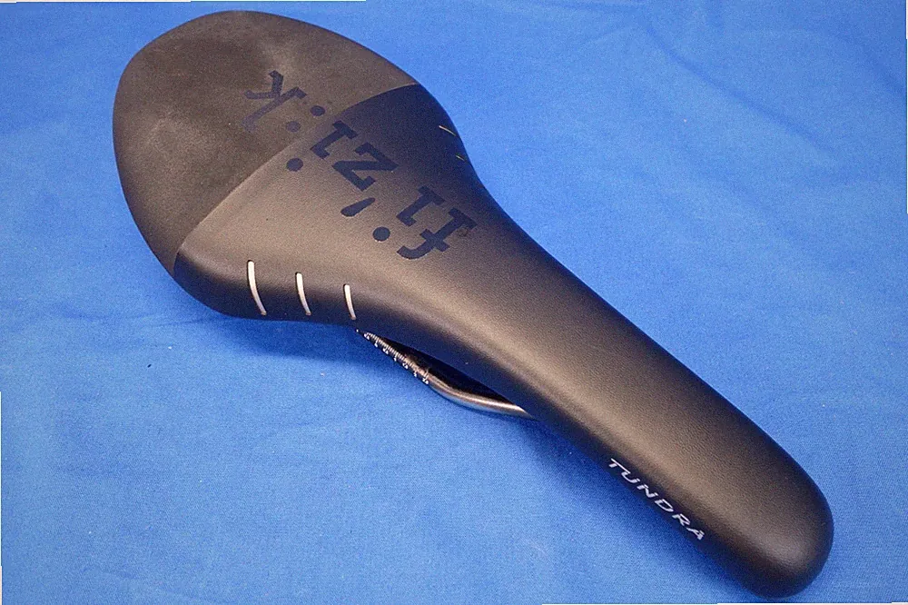 Fizik Tundra M3 Bike Saddle, Bicycle Seat, Kium Titanium Ti Alloy Rails